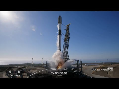 Blastoff! SpaceX launches Starlink satellites from California, nails landing at sea