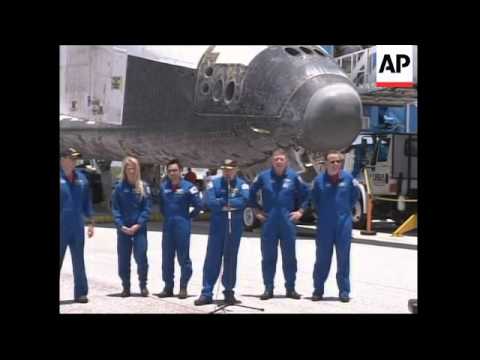 WRAP Shuttle returns to earth after delivering Japanese lab; presser