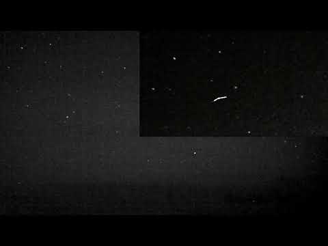 Strange flash of light and nice meteor comparison, Cosmic ray ?