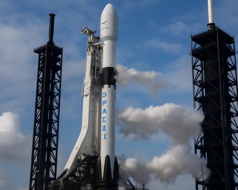 SpaceX Sets Sights on Record-Setting Starlink Launch: Will the Falcon 9 Pull It Off Again? SpaceX Sets Sights on Record-Setting Starlink Launch: Will the Falcon 9 Pull It Off Again?